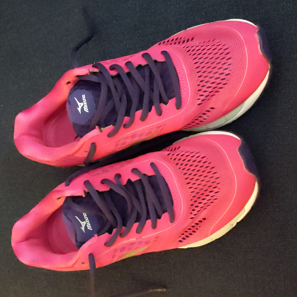 Mizuno running shoes